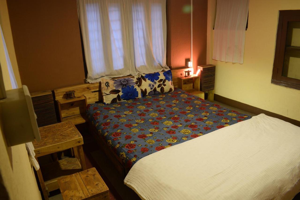Happy Donkey Hostel Katmandu Eksteriør billede
